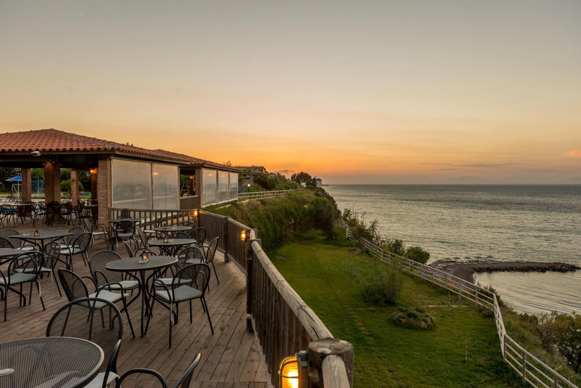Hotel Pavlina Beach Niforeika Exterior photo