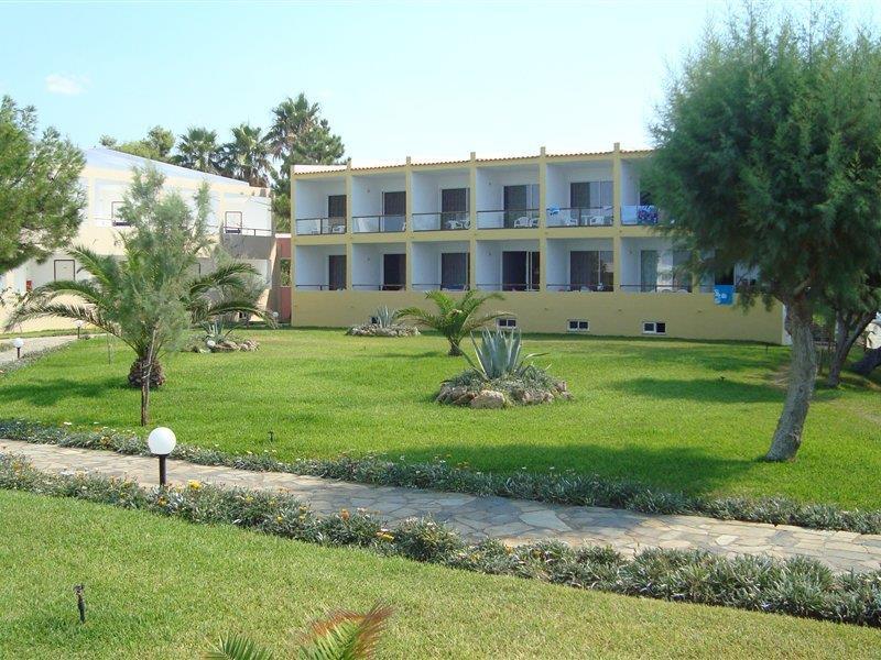 Hotel Pavlina Beach Niforeika Exterior photo